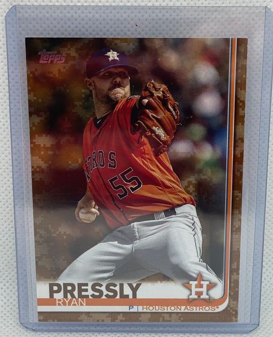 RYAN PRESSLY 2019 TOPPS CAMO #D 08/25