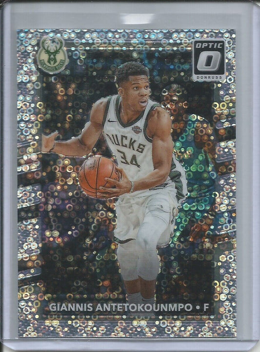 GIANNIS ANTETOKOUNMPO 2017-18 DONRUSS OPTIC FAST BREAK SILVER HOLO PRIZM