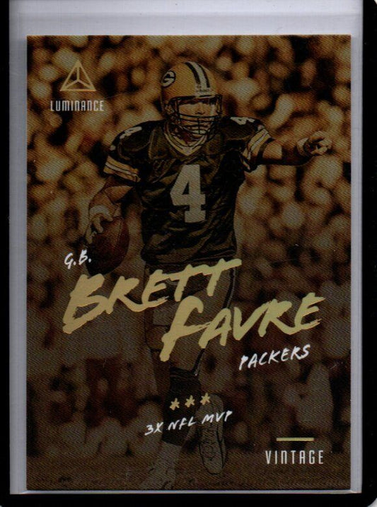 BRETT FAVRE 2018 PANINI LUMINANCE VINTAGE #11