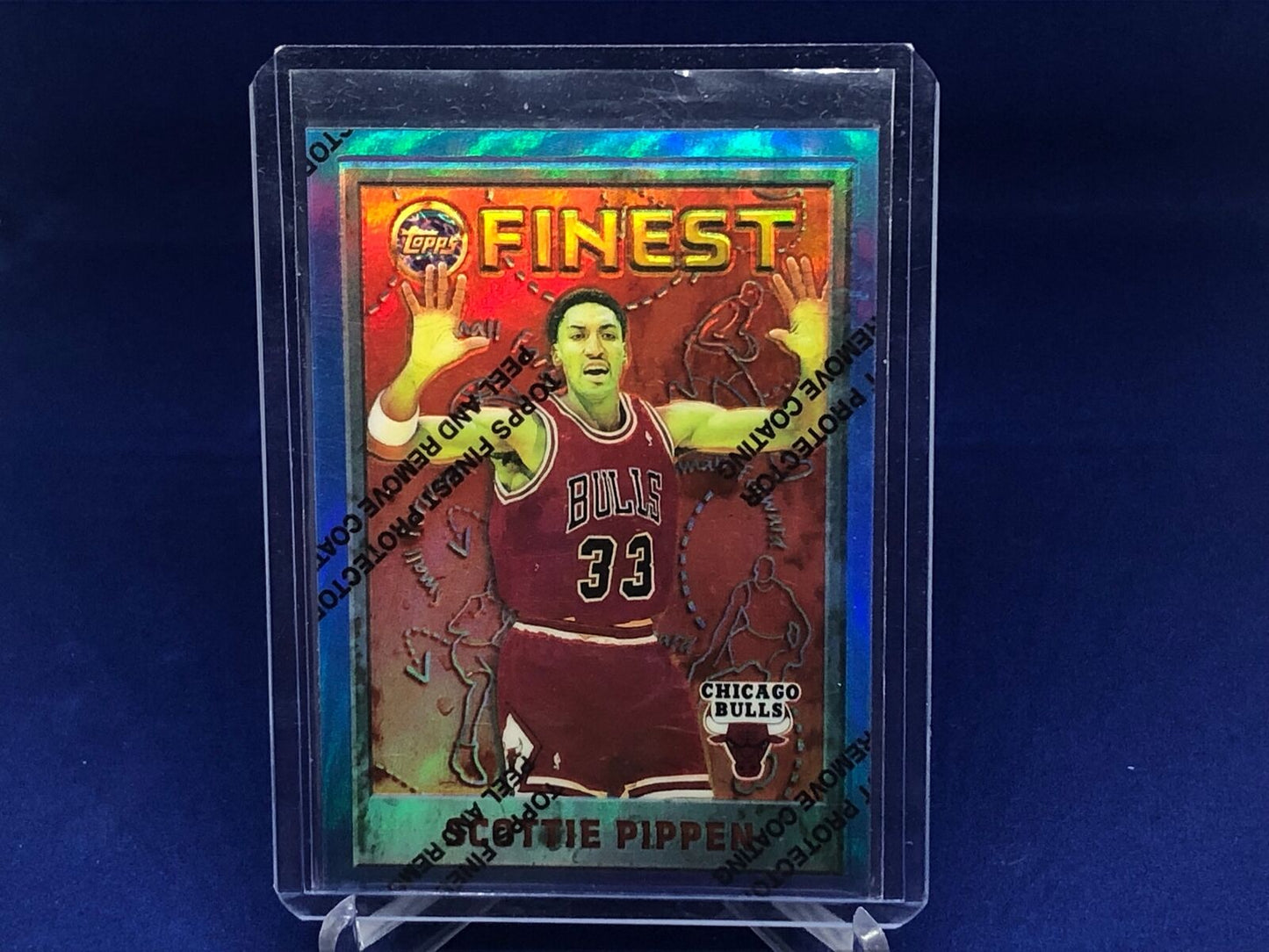 SCOTTIE PIPPEN 1995-96 TOPPS FINEST REFRACTOR WITH COATING # 179