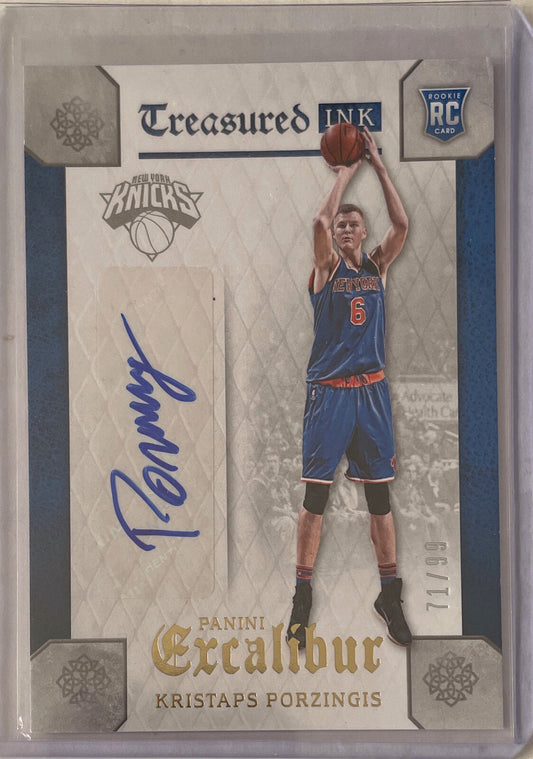 KRISTAPS PORZINGIS 2015-16 PANINI EXCALIBUR TREASURED INK AUTO ROOKIE RC #D /99
