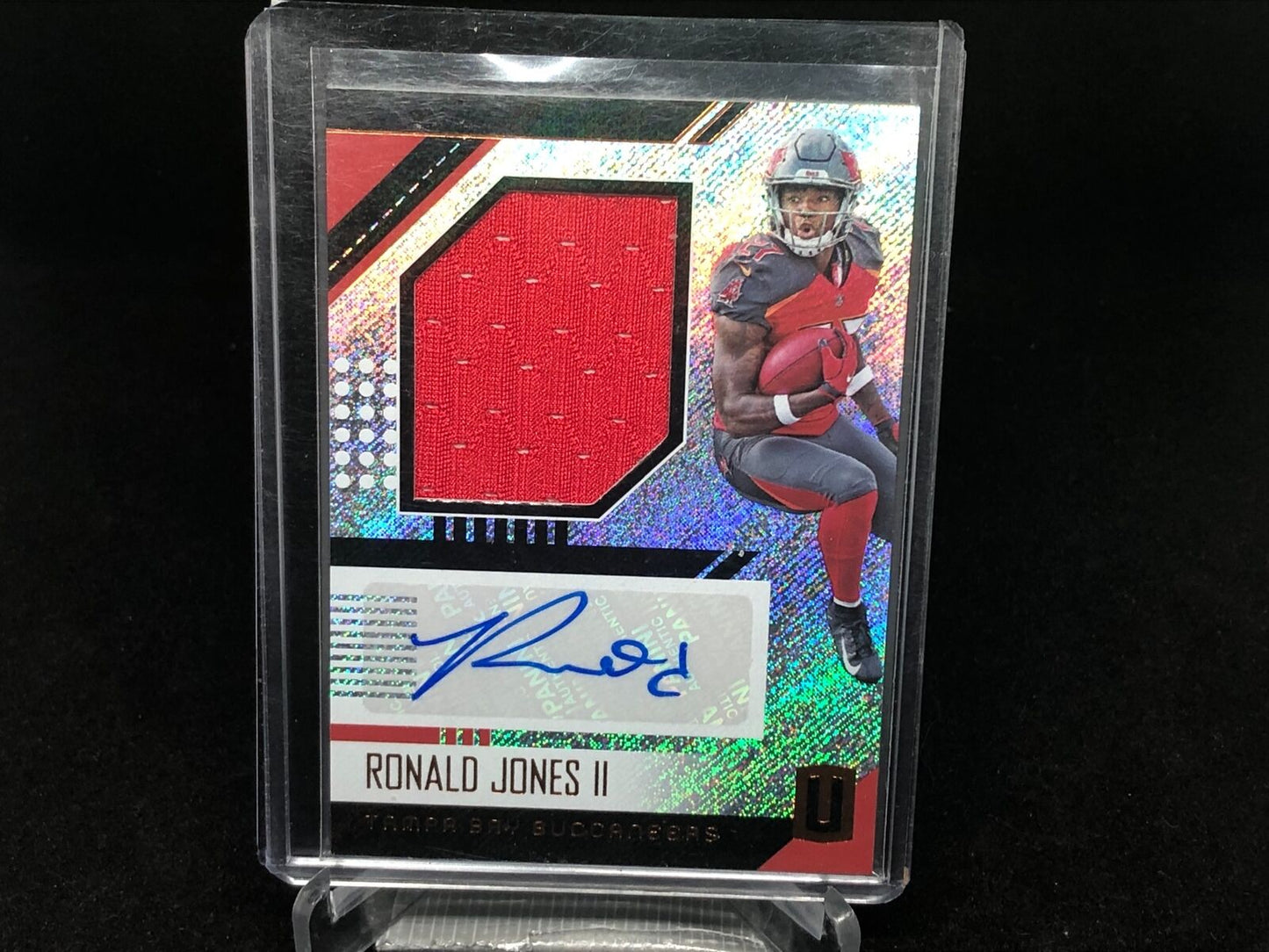 RONALD JONES II 2018 PANINI UNPARALLELED JERSEY AUTO RC