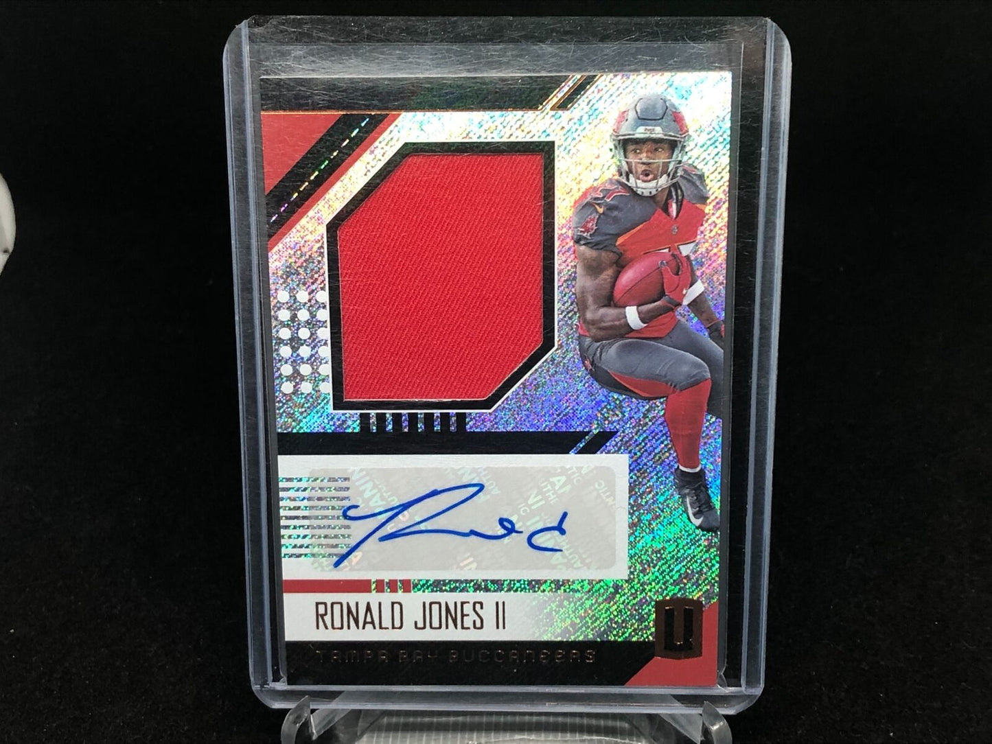 RONALD JONES II 2018 PANINI UNPARALLELED JERSEY AUTO RC