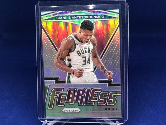 GIANNIS ANTETOKOUNMPO 2020-21 PANINI PRIZM FEARLESS SILVER PRIZMS # 15