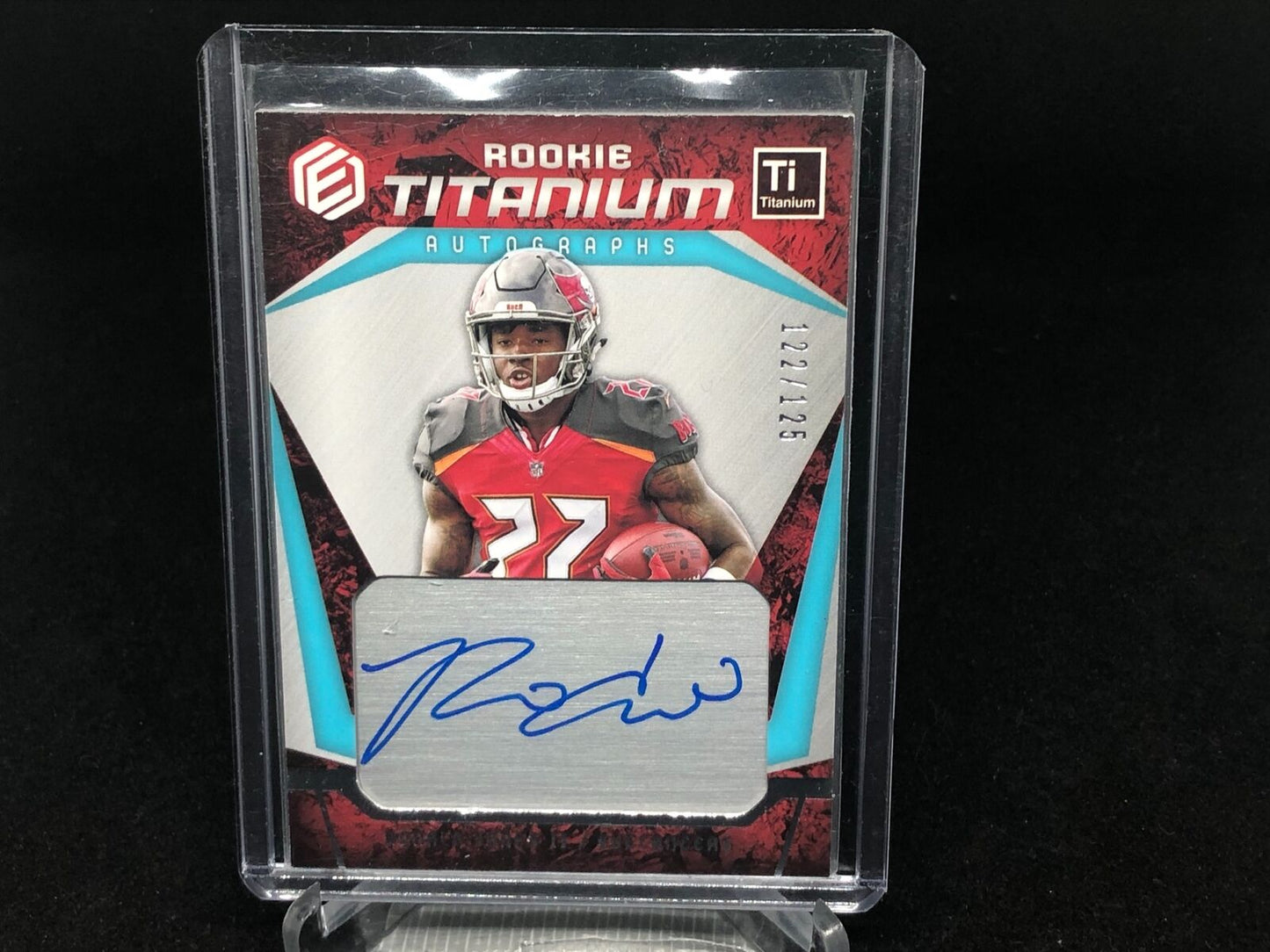 RONALD JONES II 2018 PANINI ELEMENTS TITANIUM ON CARD AUTO RC #D 122/125
