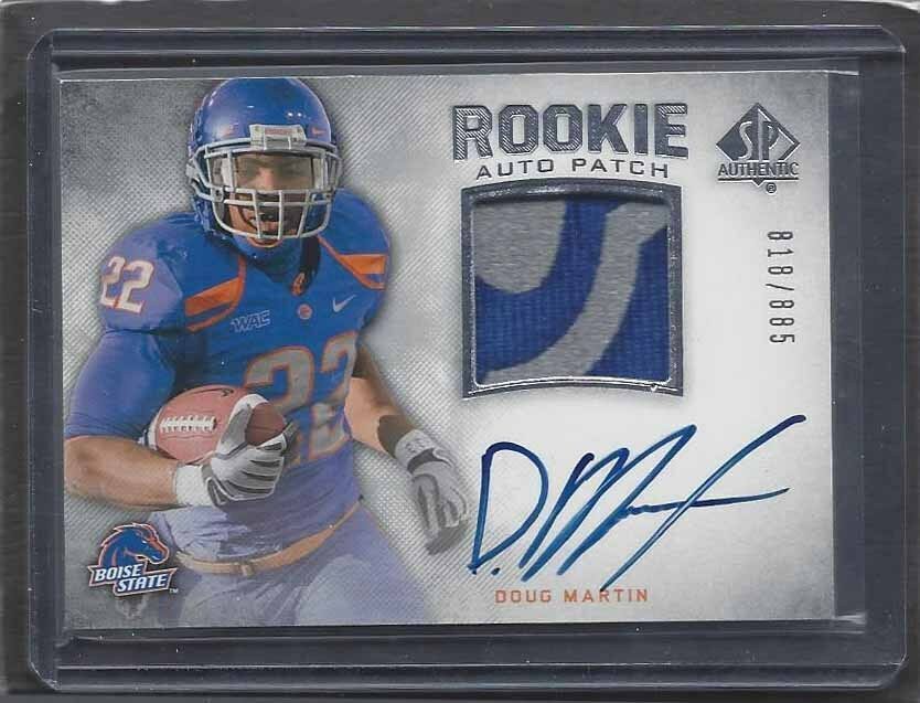 DOUG MARTIN 2012 SP AUTHENTIC RPA 2 COLOR ROOKIE PATCH ON CARD AUTO RC #D /885