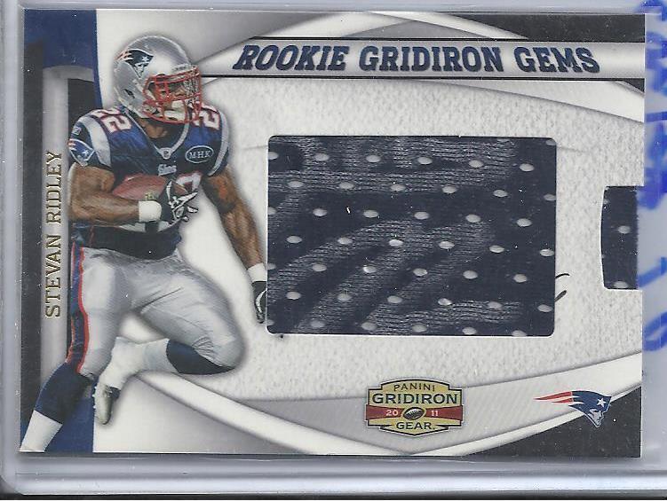 STEVAN RIDLEY 2011 GRIDIRON GEAR PULLOUT BLUE JERSEY ON CARD AUTO RC #D 198/303