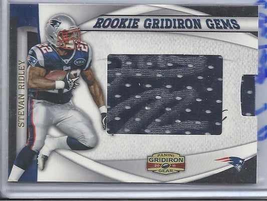 STEVAN RIDLEY 2011 GRIDIRON GEAR PULLOUT BLUE JERSEY ON CARD AUTO RC #D 198/303