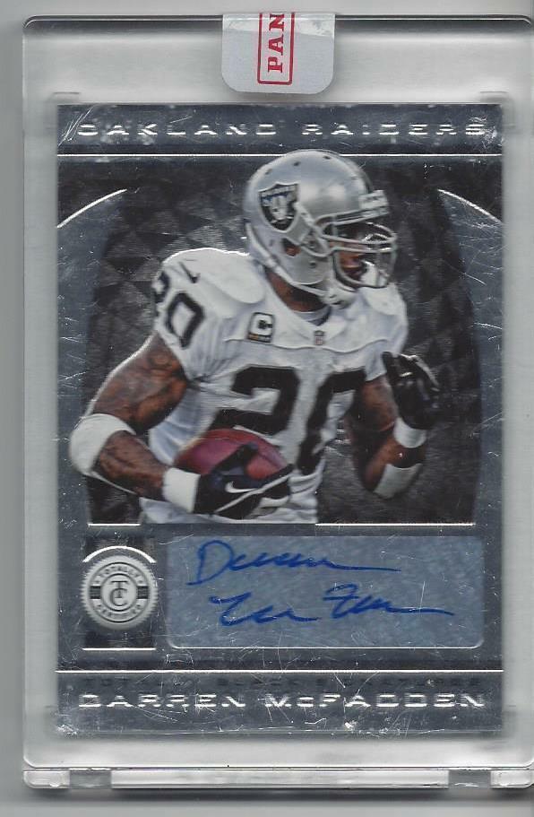DARREN MCFADDEN 2013 TOTALLY CERTIFIED TOTALLY BLACK AUTO TRUE #D 1/1