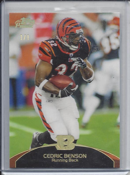 CEDRIC BENSON 2011 TOPPS PRIME GOLD HOLOFOIL BASE TRUE #D 1/1