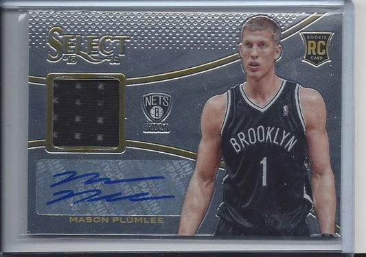 MASON PLUMLEE 2013-14 SELECT NETS ROOKIE JERSEY AUTO RC #2